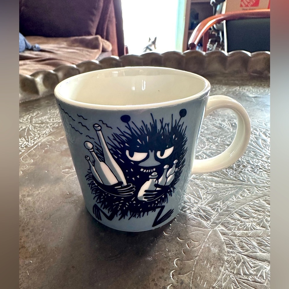 Arabia Finland Moomin series “Stinky” mug - 2001